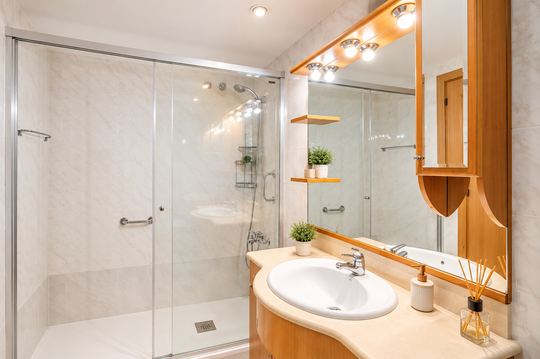 Baño con ducha